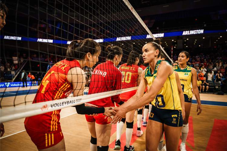 世界女排联赛2021直播中国对巴西