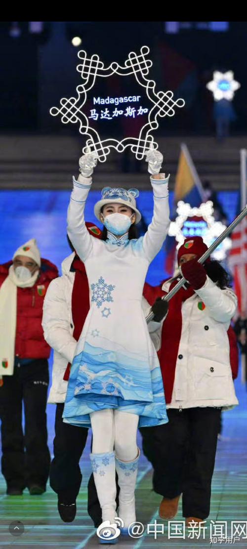 北京冬奥会开幕式举牌小姐姐
